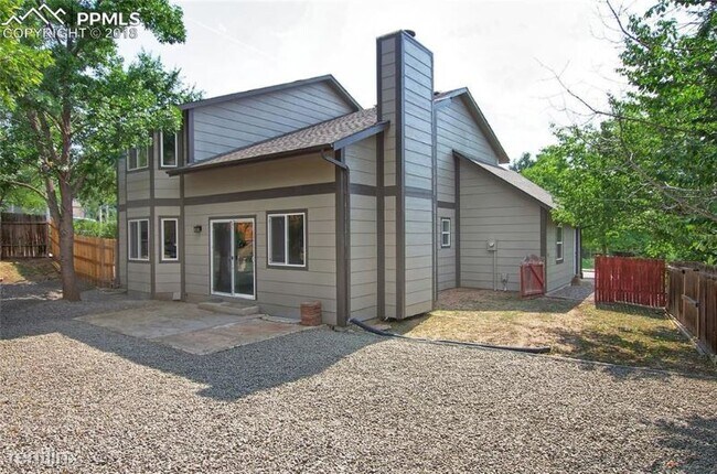 Foto del edificio - 1 br, 1 bath House - 6455 Montarbor Dr