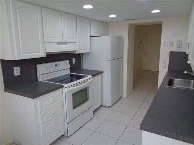 Foto del edificio - 3210 SE 10th St