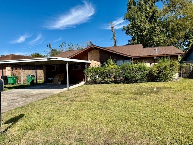 Foto del edificio - 7907 Locksley Rd