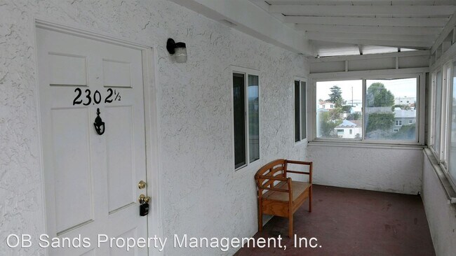 Building Photo - 2300-2310 Chatsworth Blvd