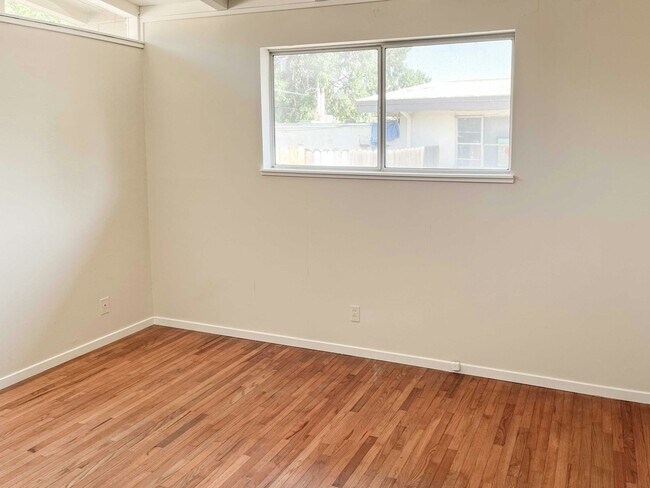 Foto del edificio - 3716 Brownson St