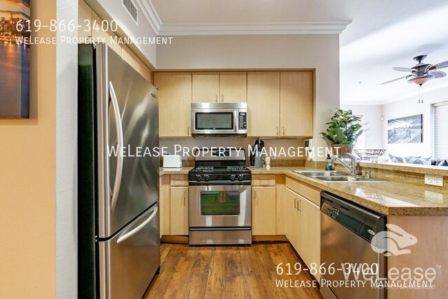 Building Photo - 2 bed 2 bath furnished residence located i...