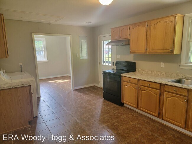 Building Photo - 3 br, 1 bath House - 220 Henry Clay Rd