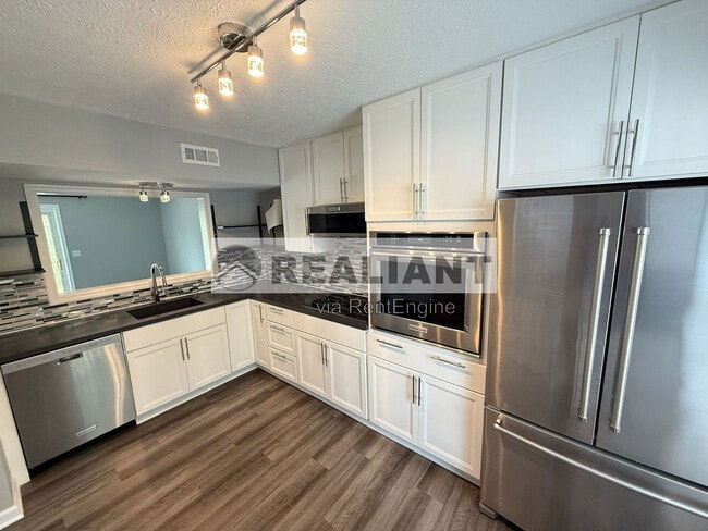 Building Photo - 6446 Linkview Ct