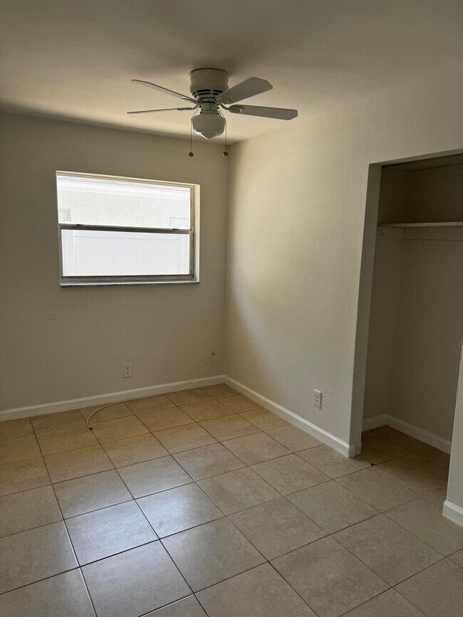 Foto del edificio - 704 SW 16th Ave