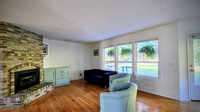 Foto del edificio - 3391 NE Jackson Rd Loop