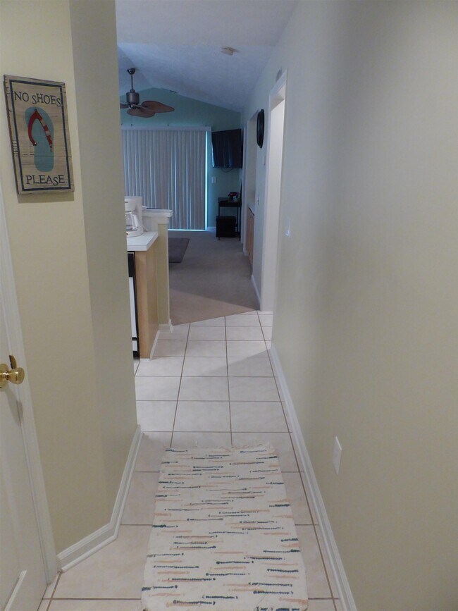 Foto del edificio - 541 White River Dr