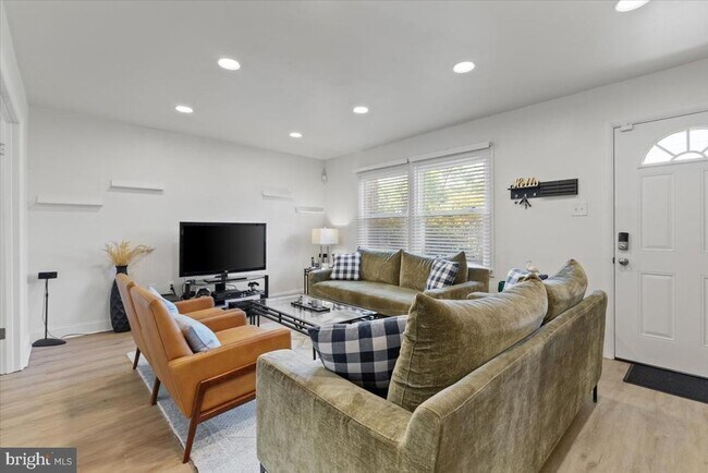 Foto del edificio - 12909 Marquette Ln