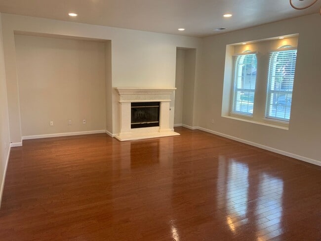 Foto del edificio - Beautiful 2 Bedroom 2 Bath Redbridge Cottage