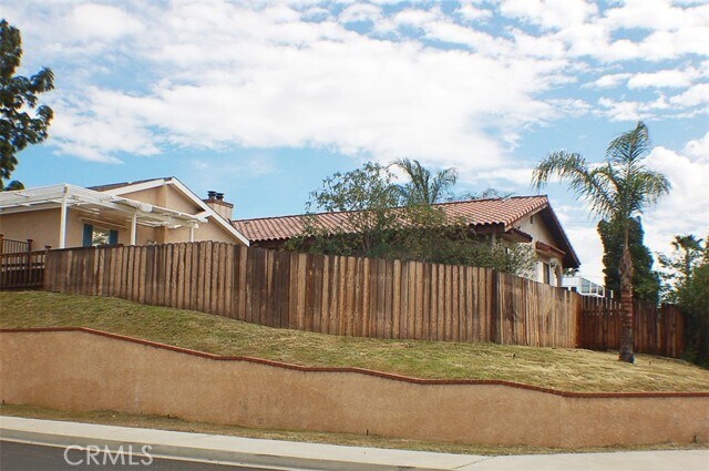 Building Photo - 1311 W Heald Ave