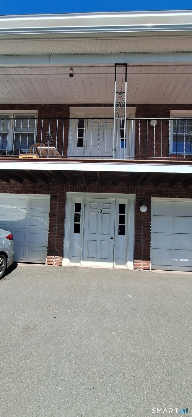 Building Photo - 201 Regan Rd
