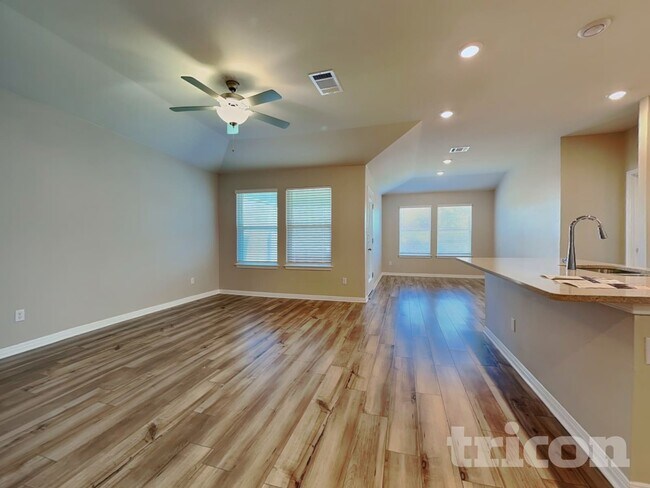 Foto del edificio - 11803 Copperstone Ave