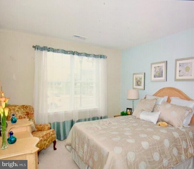 Building Photo - 102 Star Dr