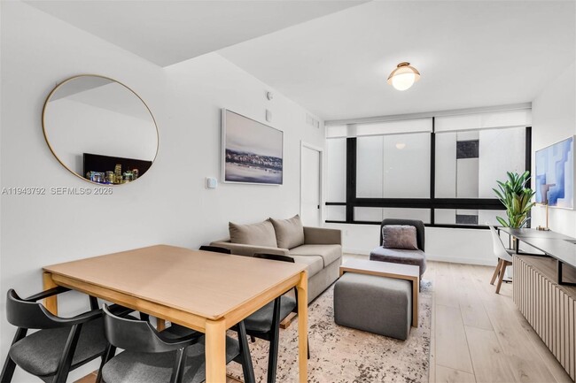 Foto del edificio - 225 N Miami Ave