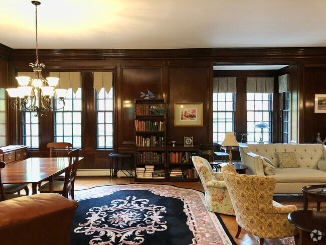 Building Photo - 191 Marlborough St