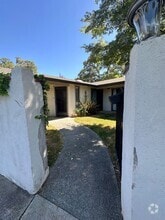 Building Photo - 152 Dolores Dr