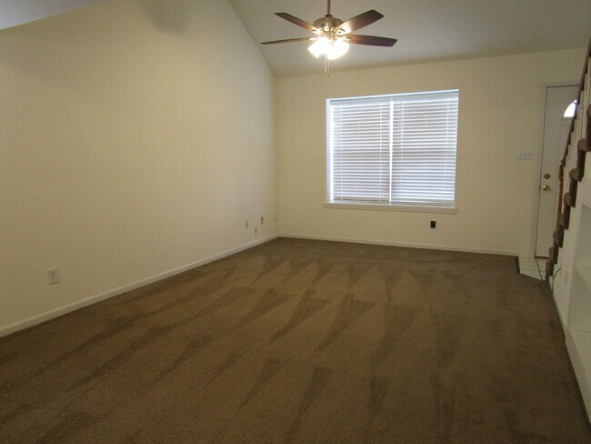 Foto del edificio - 5013 Roscoe Rdg