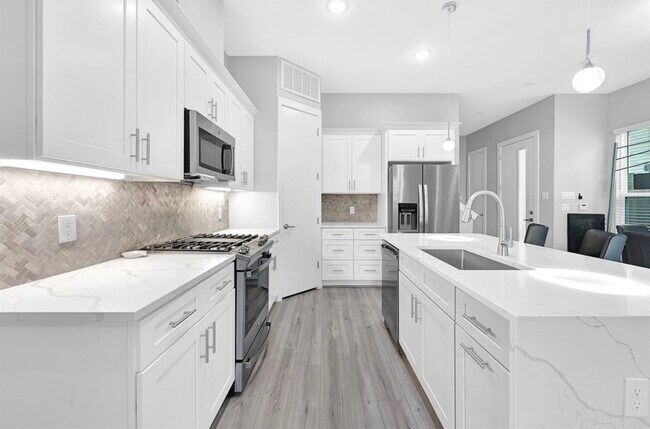 Foto del edificio - 4215 Hardy St