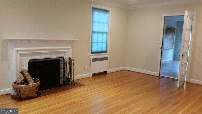 Foto del edificio - 3365 Rittenhouse St NW