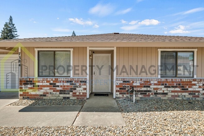 Building Photo - Desirable Pocket-Greenhaven Half-Plex for ...