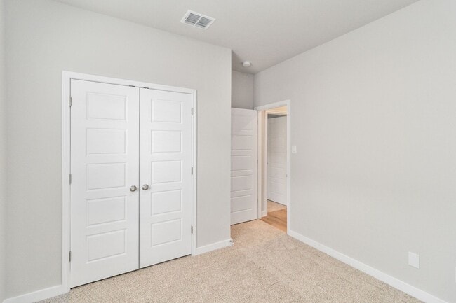 Building Photo - 265-269 Nespral Dr
