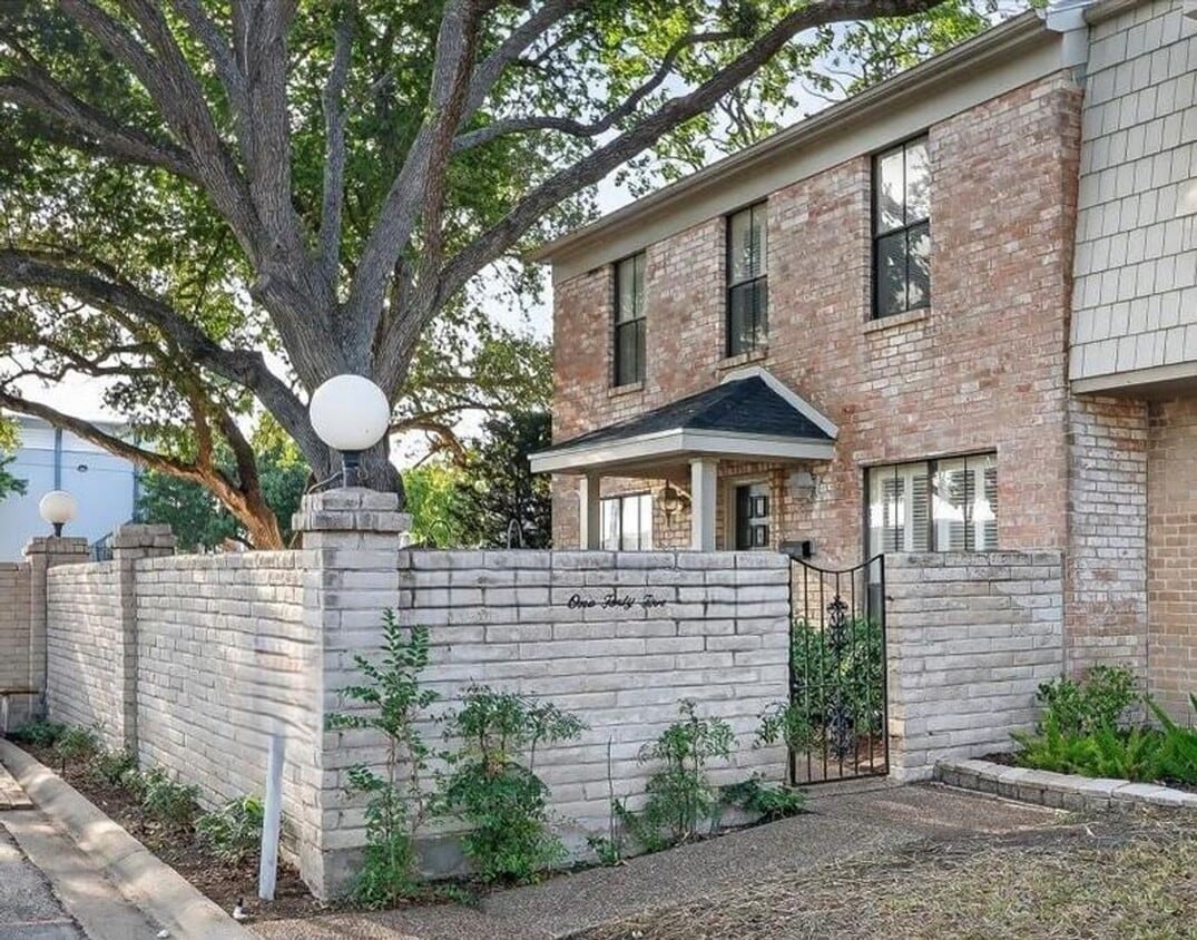 Foto principal - 145 Lake Shore Dr