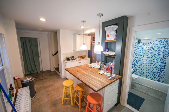 Foto del edificio - 107 Howe St