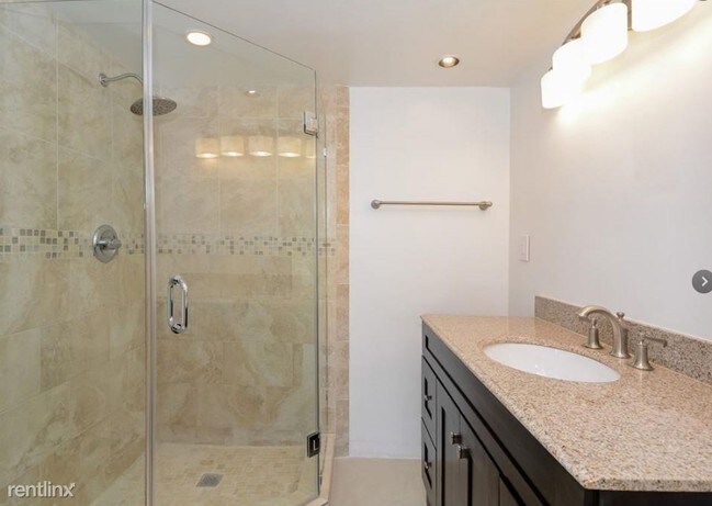 Foto del edificio - 1200 SW 12th St