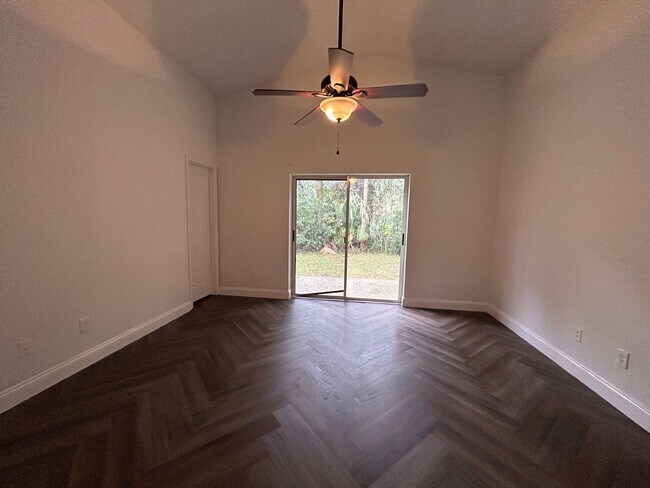 Foto del edificio - 3643 Old Hammock Rd