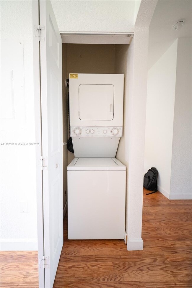 Building Photo - 5670 NW 116th Ave