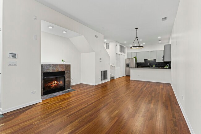 Foto del edificio - 954 N Crosby St