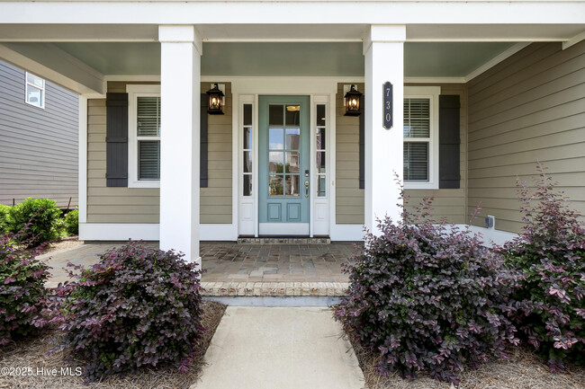 Building Photo - 730 Edgerton Dr