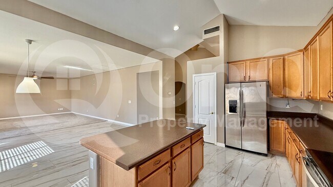 Foto del edificio - 43987 W Maricopa Ave