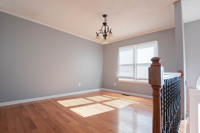 Building Photo - Pet Friendly Four Bedroom with Basement!