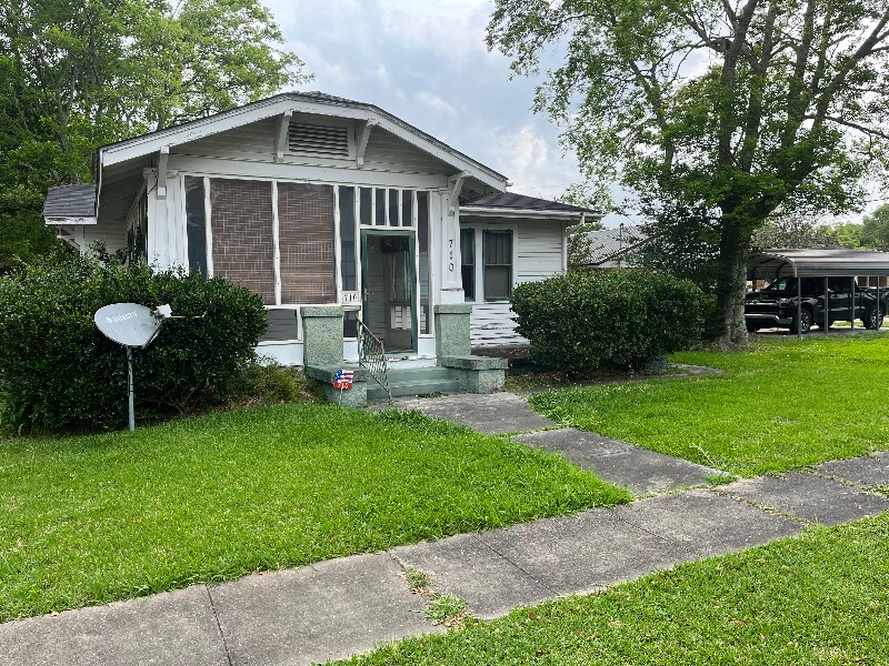 Foto principal - 710 W St Peter St