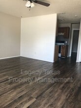 Building Photo - 1419 W Kilpatrick St
