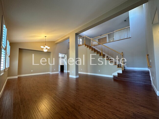 Building Photo - 8128 Damico Dr