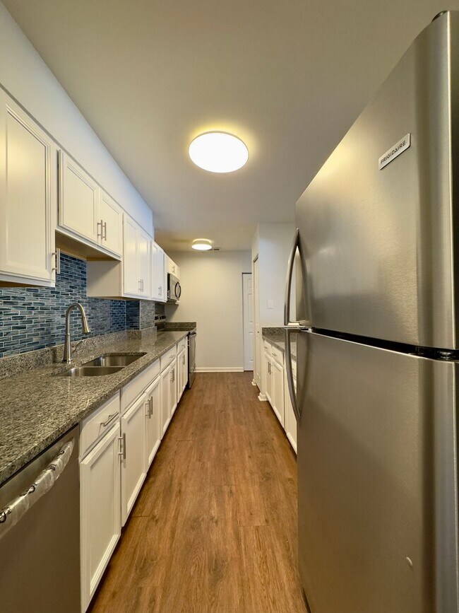 Foto del edificio - Charming 2 Bedroom/1 Bathroom Apartment in Mt Washington, MD!