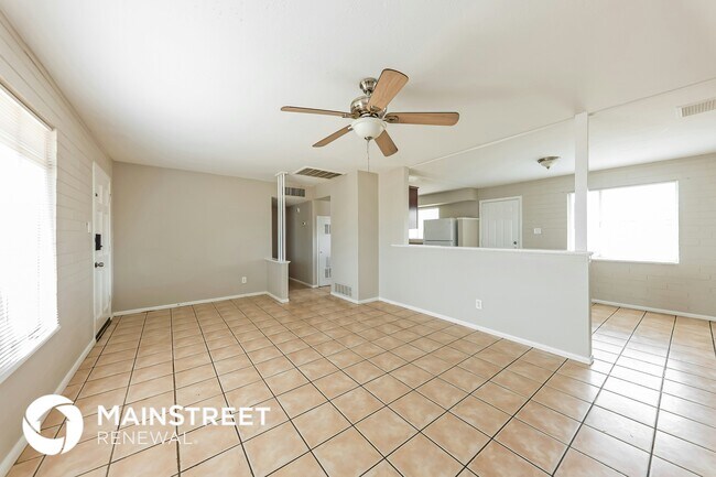 Foto del edificio - 3640 N 49th Dr