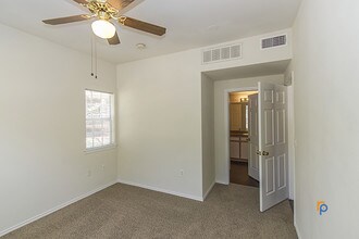 Building Photo - Village of Hampton Cove