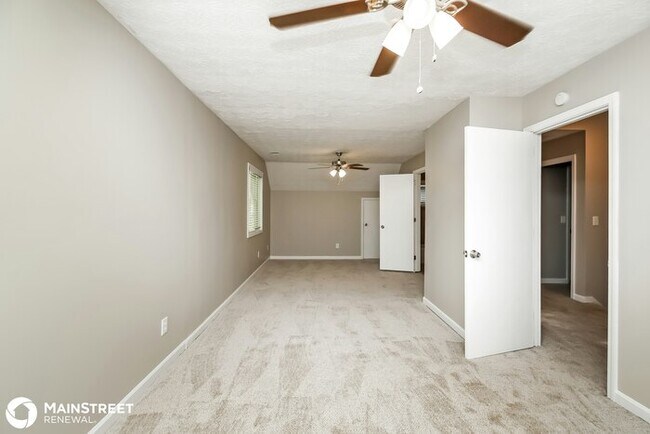 Foto del edificio - 4980 Fairforest Dr, Stone Mountain, GA 30088