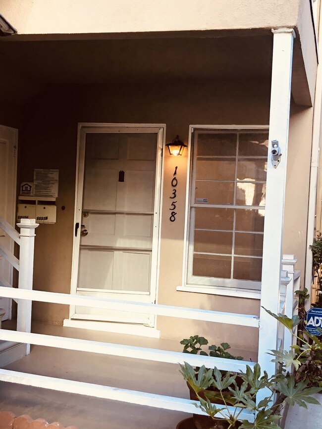 Front porch - 10358 Ashton Ave