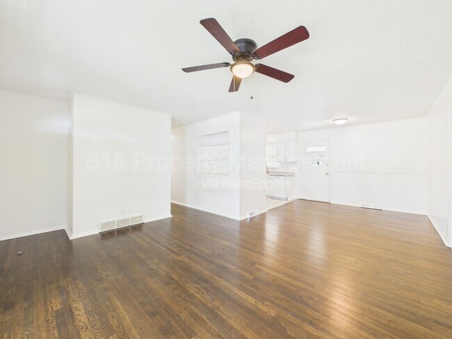 Building Photo - 4206 Vineyard Rd