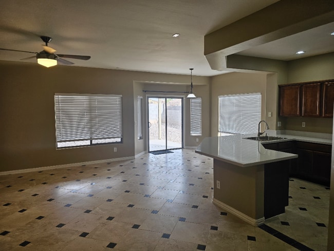 Photo - 5623 S 54th Dr House