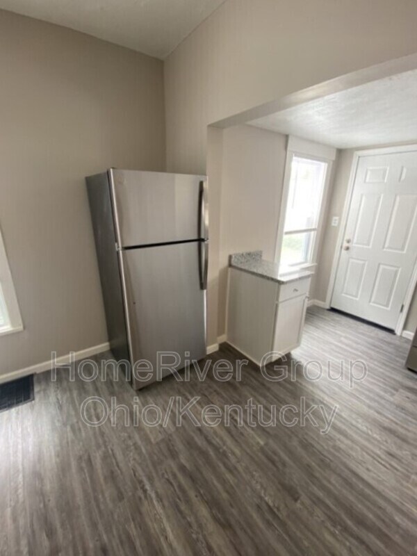Building Photo - 806 Crawford St