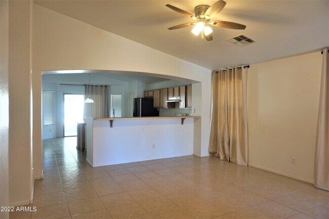 Building Photo - 2992 W Jasper Butte Dr