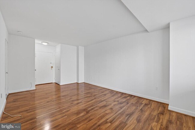 Foto del edificio - 1021 Arlington Blvd