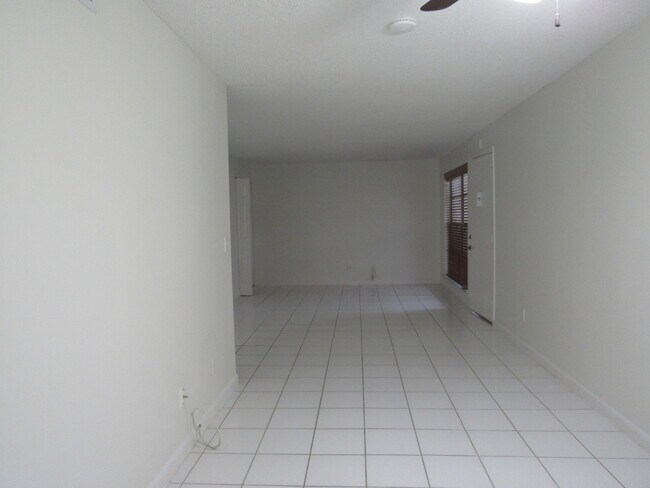 Foto del edificio - 2110 SE Edler Dr