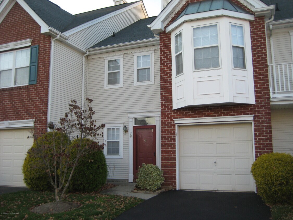 38 Alpine Rd, Holmdel, NJ 07733 Condo for Rent in Holmdel, NJ