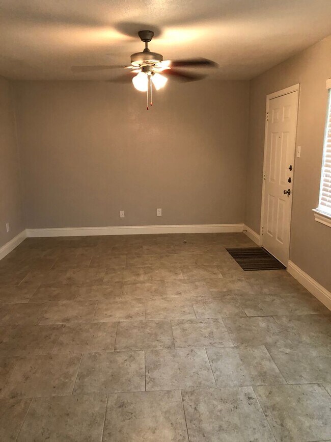Interior Photo - Waverly Apartments